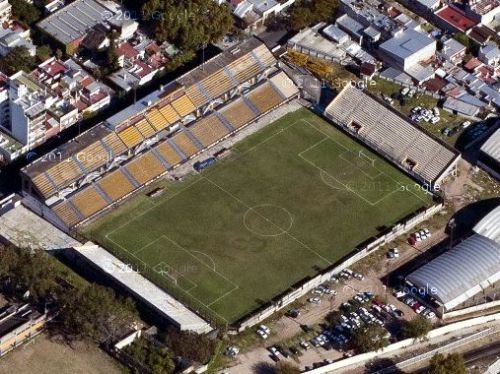 Estadio Don León Kolbovski  Agropecuario, Sportivo Barracas